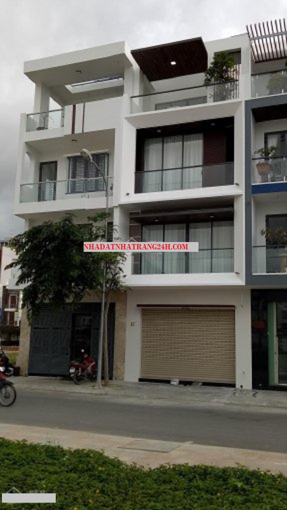 Bán nhà mới 4 tầng đường 8D, khu đô thị Lê Hồng Phong II. Vị trí đẹp, sổ hồng, giá hợp lý, an cư tốt
