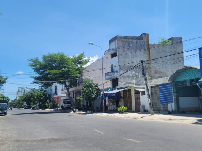 Bán đất 3 mặt tiền đường Phước Long Nha Trang giá chỉ 45 triệu/m2