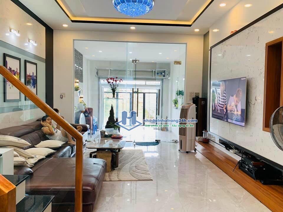 Bán nhà xã Vĩnh Thái Nha Trang