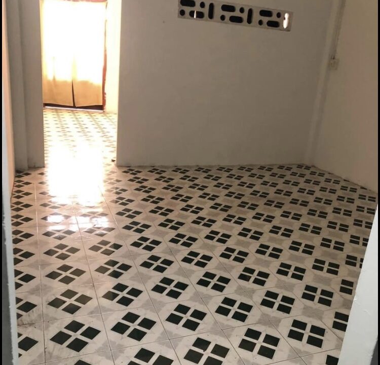 Bán nhà mặt tiền đường 2/4 Nha Trang