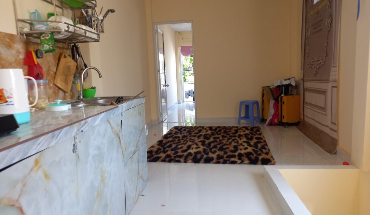 Bán nhà mặt tiền đường Lạc Thiện