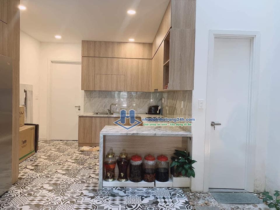 Bán nhà mặt tiền Lê Hồng Phong Nha Trang