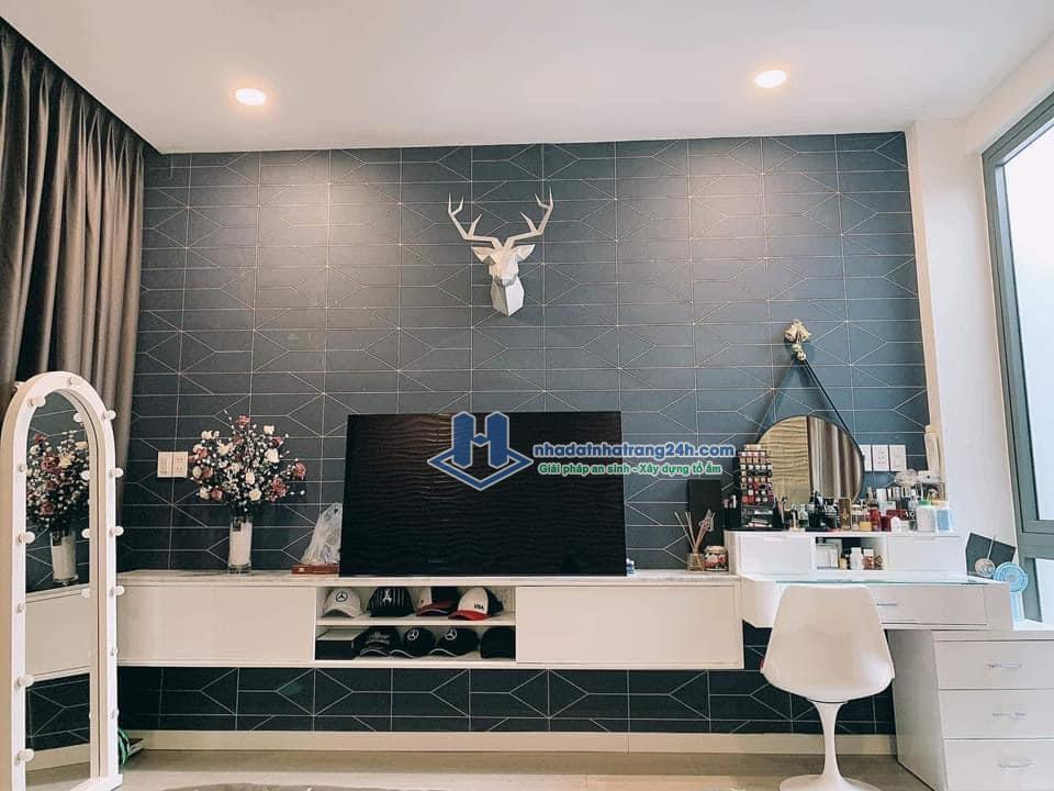 Bán nhà mặt tiền Lê Hồng Phong Nha Trang