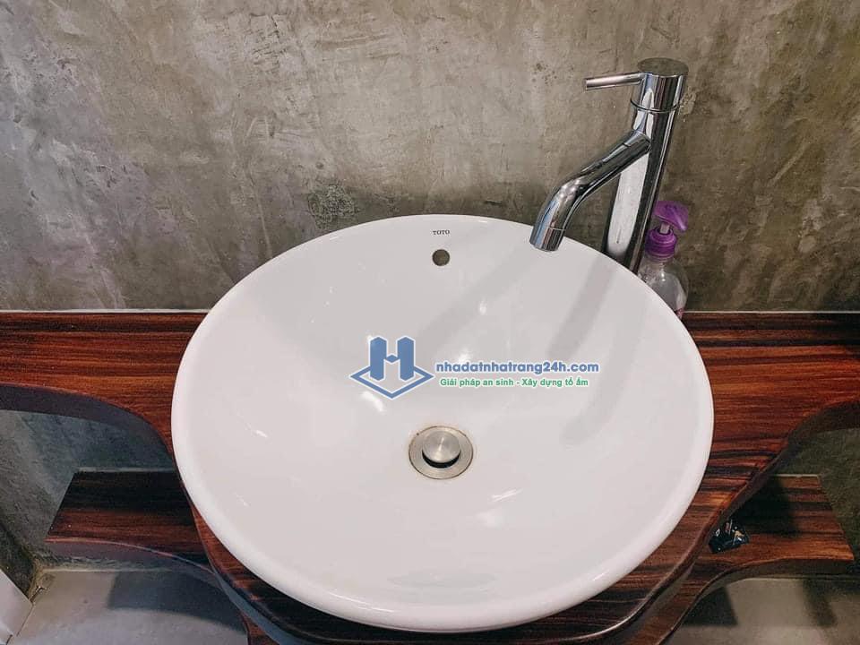 Bán nhà mặt tiền Lê Hồng Phong Nha Trang