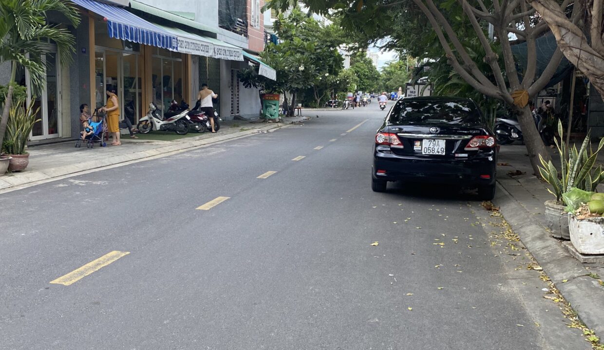 Bán nhà mặt tiền đường A6 VCN Phước Hải